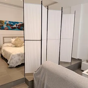 https://precioso-y-moderno-apartamento-de-playa.hotelsinnerja.org